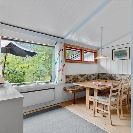 1565-aakirkeby-poserevaenget-4 別荘