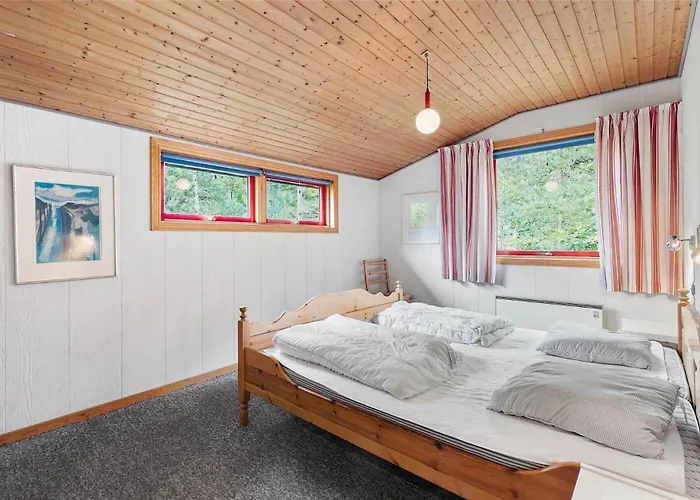 1565-aakirkeby-poserevaenget-4 * Vester Somarken