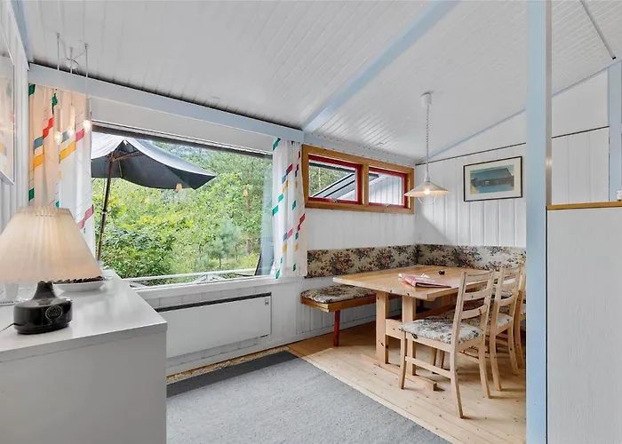 1565-aakirkeby-poserevaenget-4 *